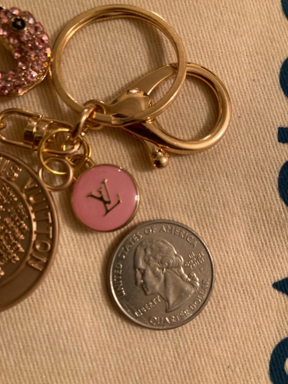Louis Vuitton Upcycled Flamingo 🦩 Charm/Zipper Pull Purse Charm/Keychain NWOT - Picture 5 of 11